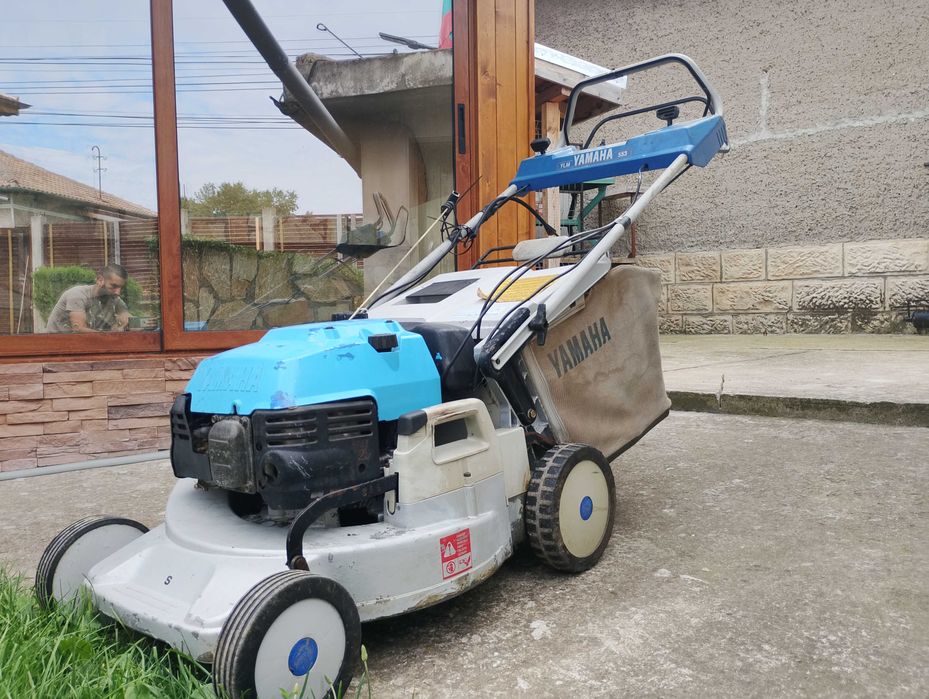 Самоходна косачка Yamaha YLM 553