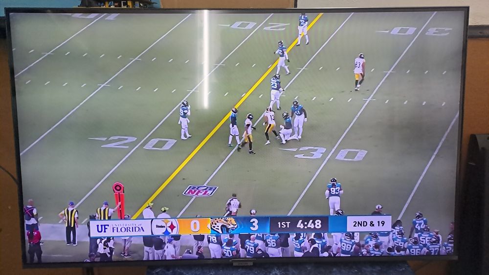 Телевизор SAMSUNG UE43TU7100U 43" (109)