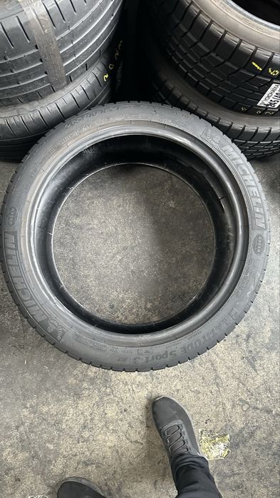 265/40/21 michelin