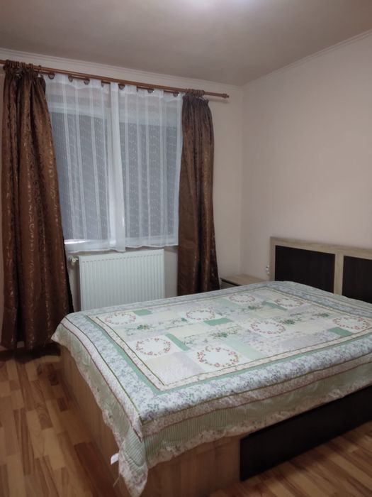 Vând apartament cu două camere