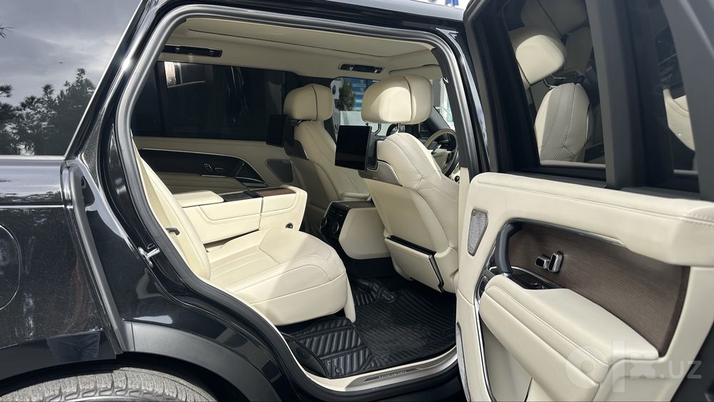 Range Rover P530 Long 2023 год