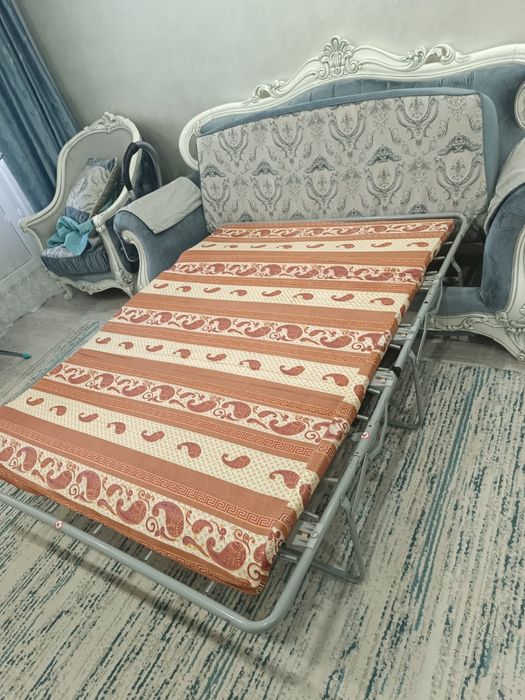 Продам кроват , диван в хорошем состояние