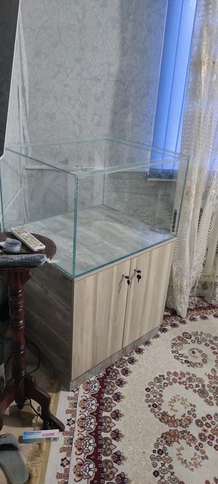 Аквариум срочно продам