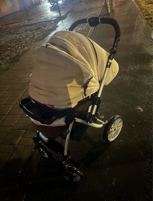 Продам детскую коляску