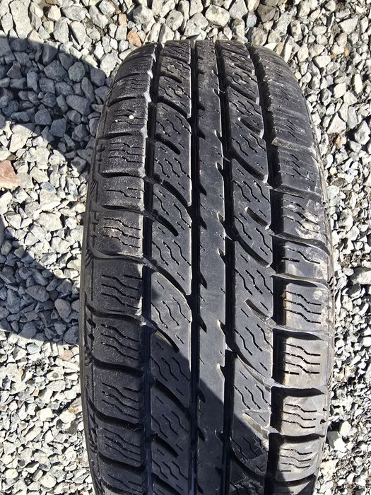 Продам шину в хорошем состоянии