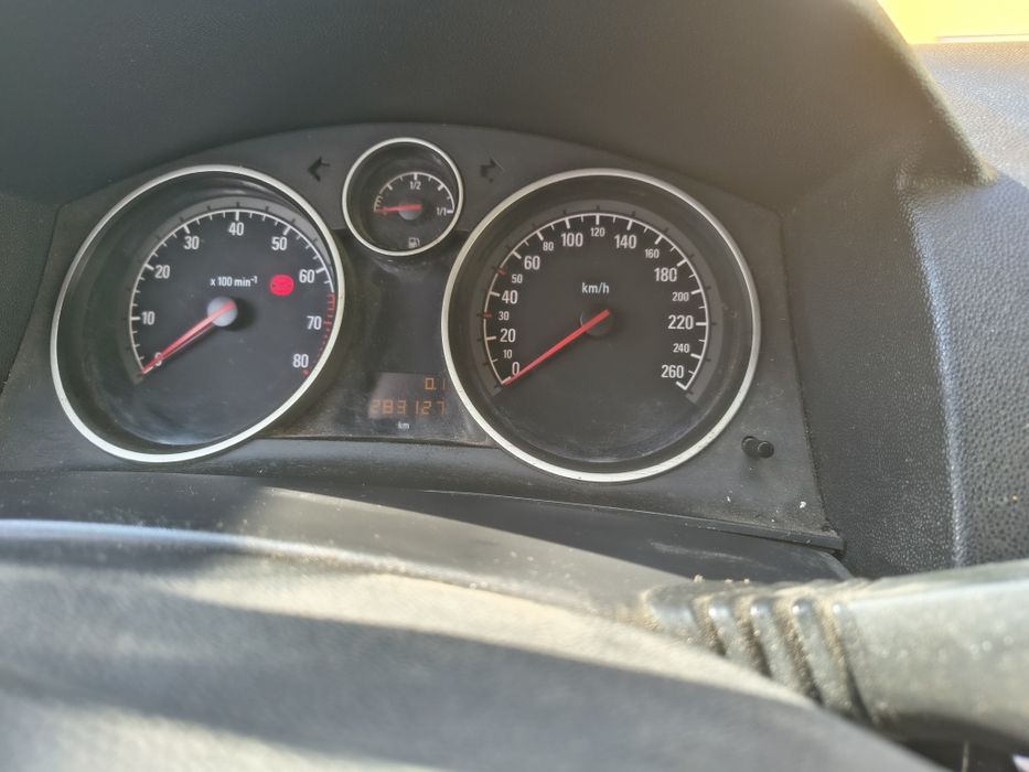 Opel Astra H 1, 8i z18her    На Части