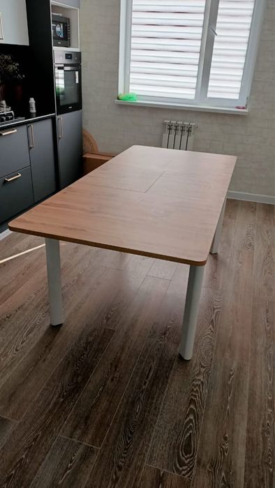 Стол кухонный обеденный