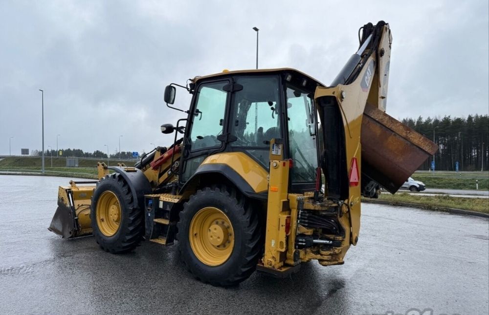 Vand/inchiriez buldoexcavator Caterpillar 444F2 2019 4600ore