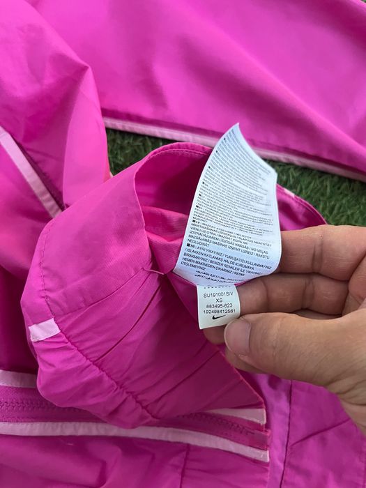 Дамско горнище / ветровка : Nike Wmns Sportswear Windrunner XS