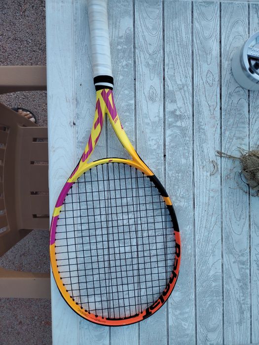 Продавам тенис ракета Babolat Rafa. Перфектна