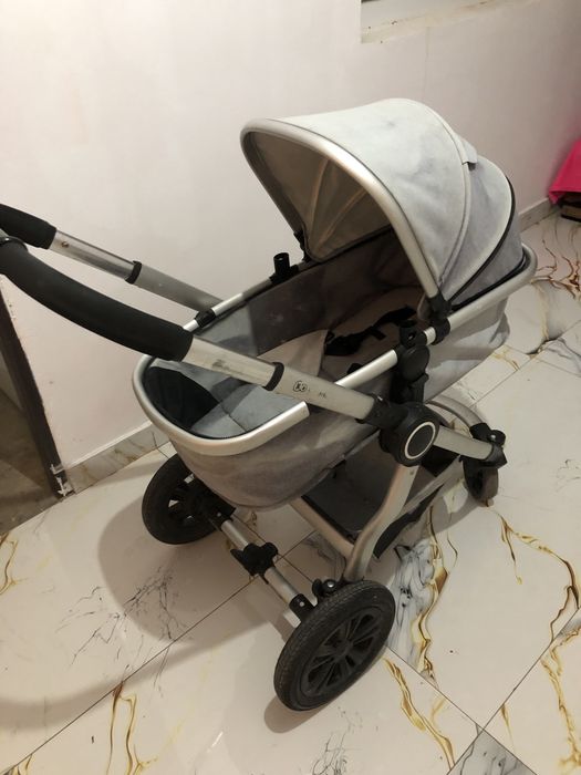 Vand carut pentru copii
