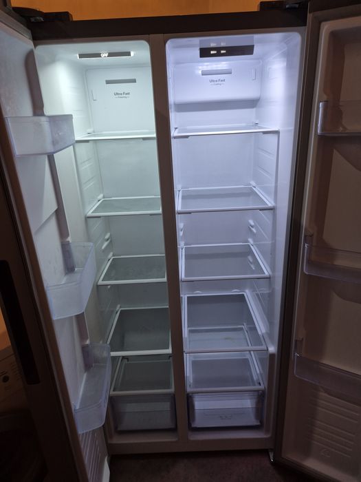 Frigider Side by Side