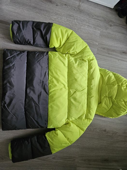 НОВО Детско яке GUESS 140 размер