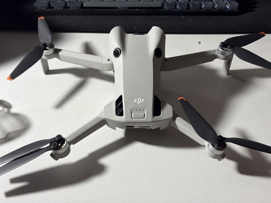 DJI Mini 4 Pro Fly More Combo