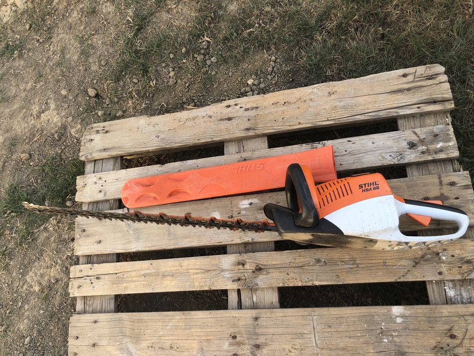 Foarfeca gard viu pe baterie Stihl Hsa 86 cu acumulator Ap300S