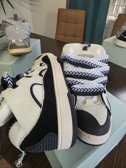 Vând Lanvin curb New 43