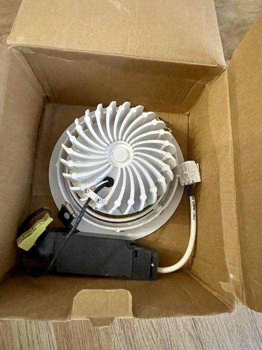 Spoturi led  si proiectoare profesionale Ledova