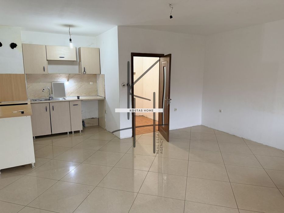 Продава се Двустаен апартамент в Варна, Аспарухово - 78 кв.м за 850 €/кв.м - Снимка #1