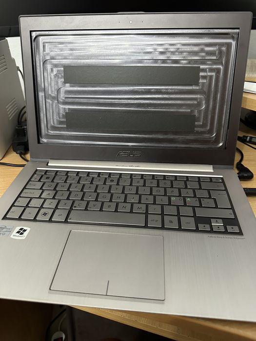 Asus Zeenbook 31E Intel I7