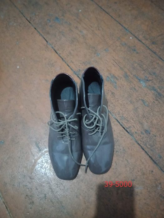 Продам зимние сапоги женские