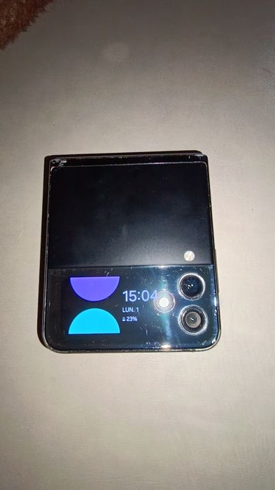 Vand Samsung flip 3 pentru piese
