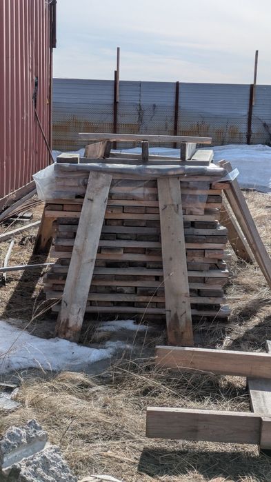 Доски деревянные