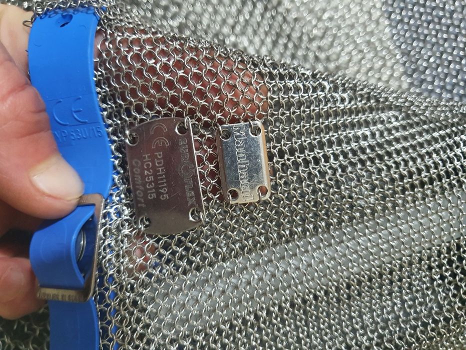 Mănuși și sort abator