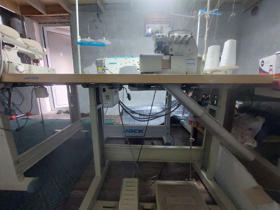 Overlofka 5 ip. Xolati a'lo.