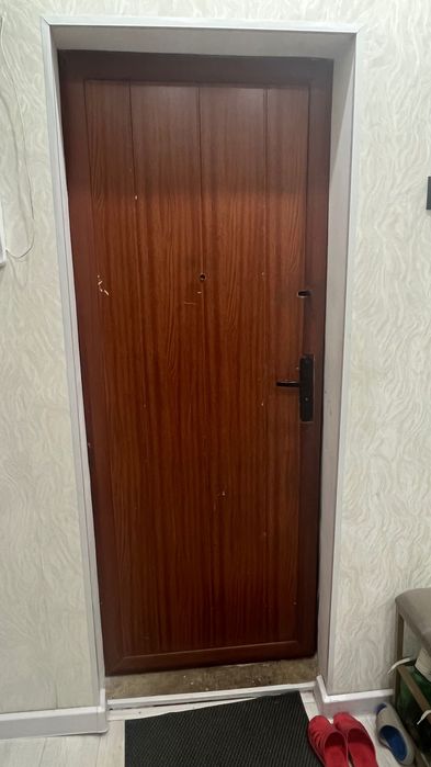 Входная дверь б/у