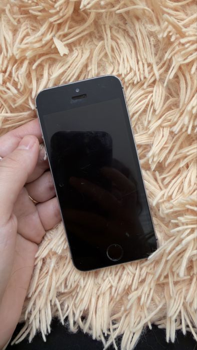 Продам айфон 5 s