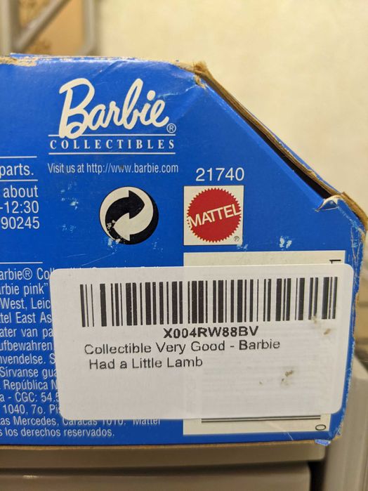 Барби и маленький ягнонок