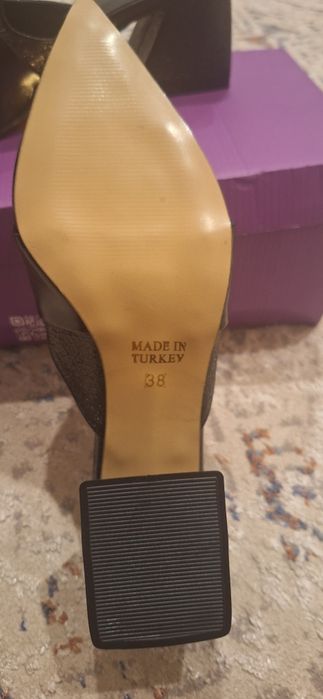 Продам красивие туфли