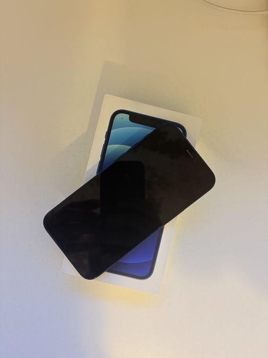 Продам Iphone 12 mini