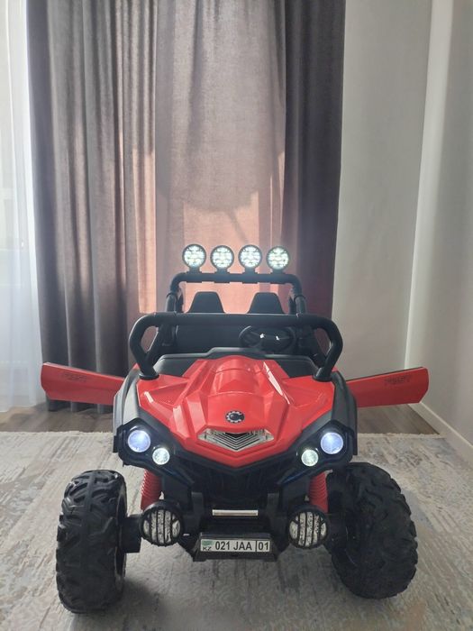 Продам Buggy B-903 красный
