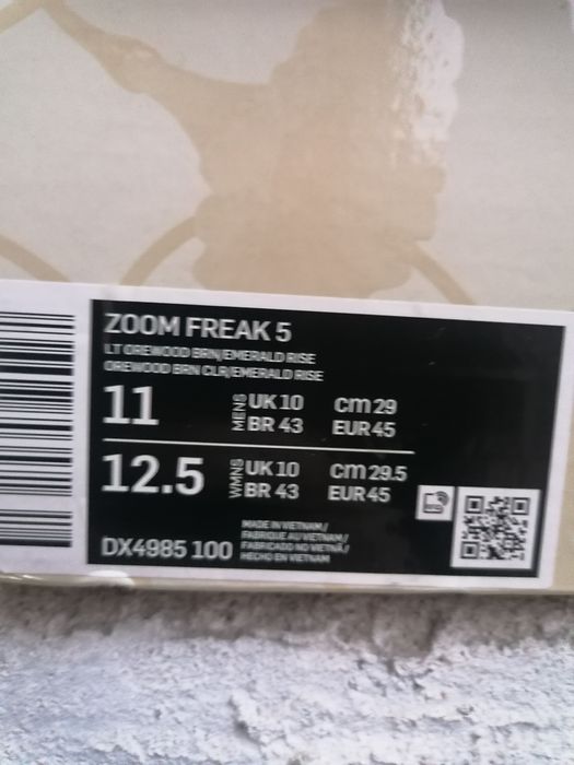 Маратонки Nike 45  zoom freak 5