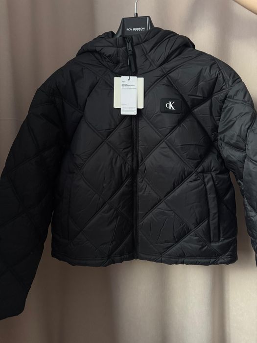 Куртка новая Calvin Klein
