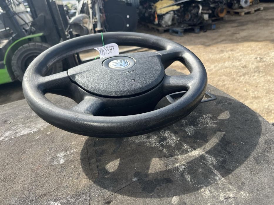 Волан за пасат Volkswagen Passat B6 Golf touran и айрбег Airbag н 101