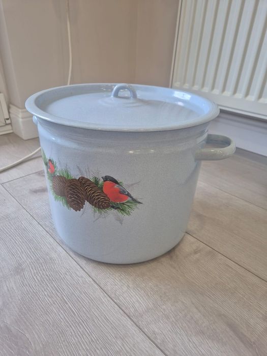 Кастрюля эмалтрованная