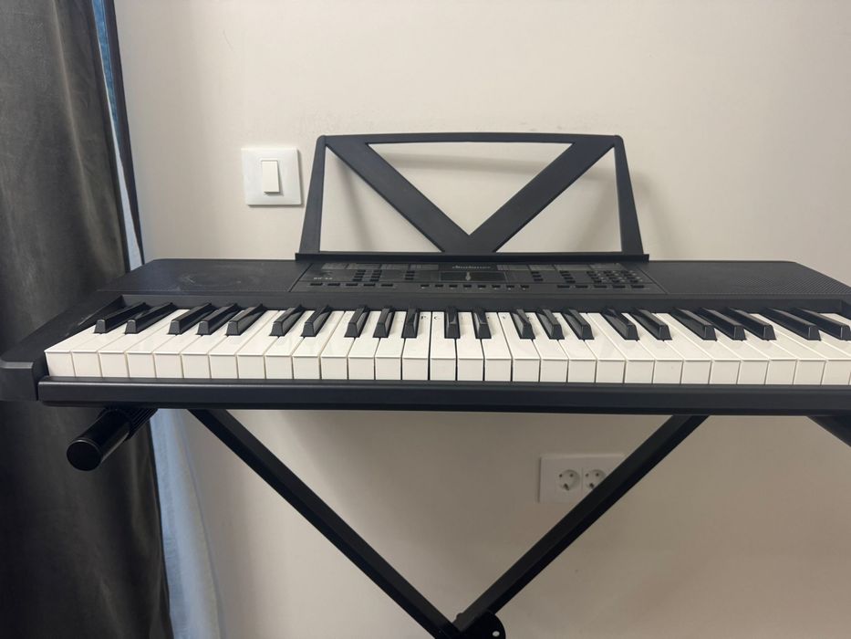 Orga Startone BK 54 + stativ Millenium KS 1001