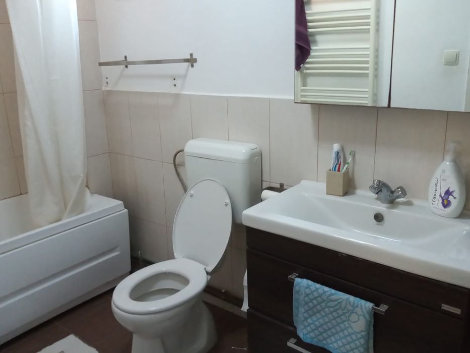 Vând casă 5 camere