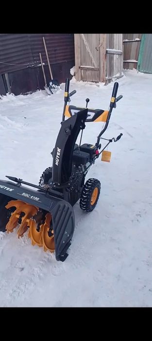 Снегоуборочная машина Хубер