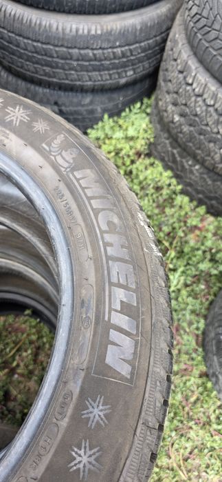 Гуми 2бр 225/55/17 - 1бр  - 75 евро