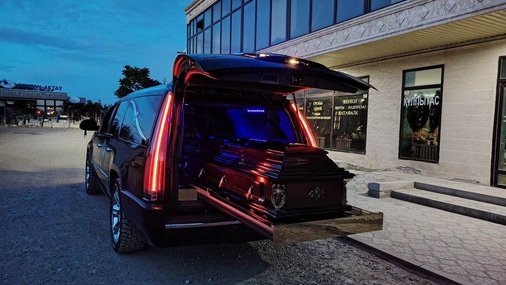 Vip катафалк Cadillac Escalade с почётом в вечность.