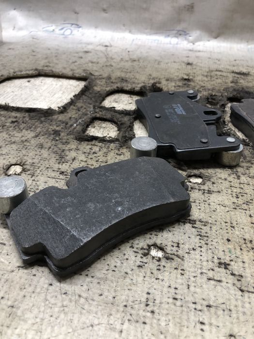 placute spate  volkswagen touareg 2012