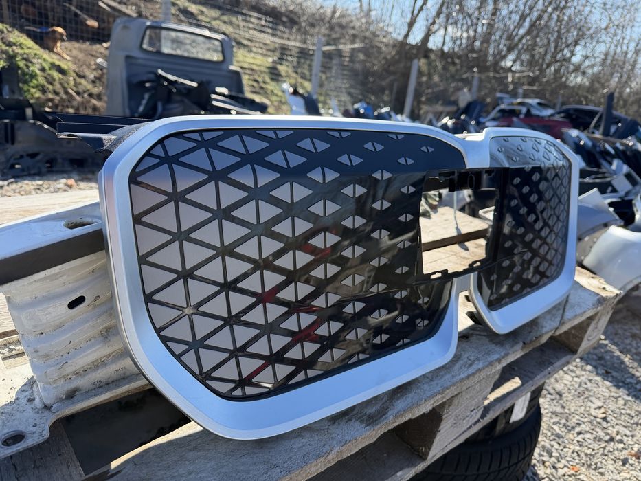 Решетка BMW X1 U11 U12
