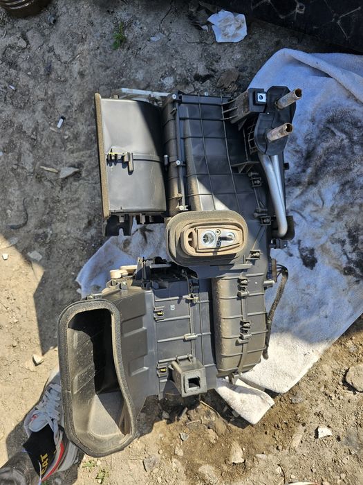 Aeroterma cu ac  Chevrolet Spark 2013 hatchback 1.0 benzina