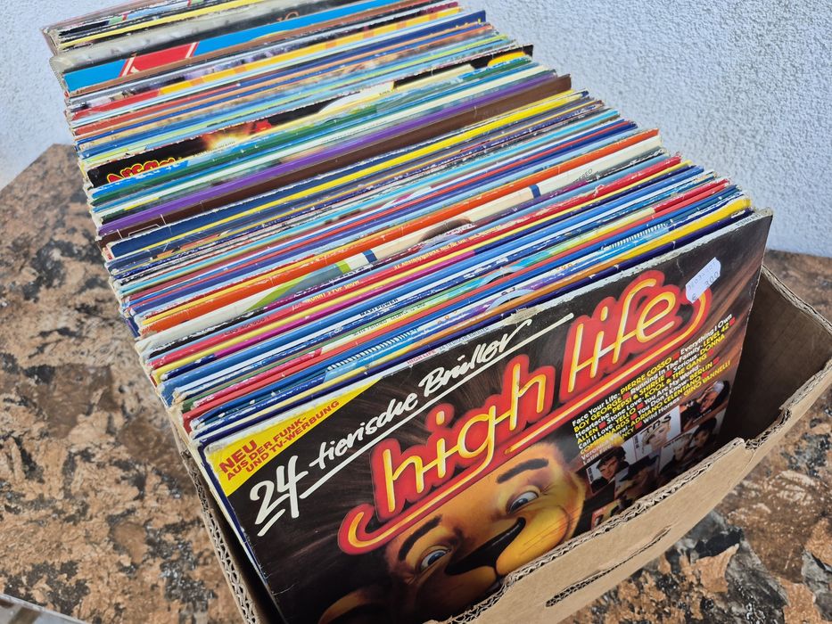 Vând Lot 250 lp Discuri Vinil colectie muzica usoara straina mixta