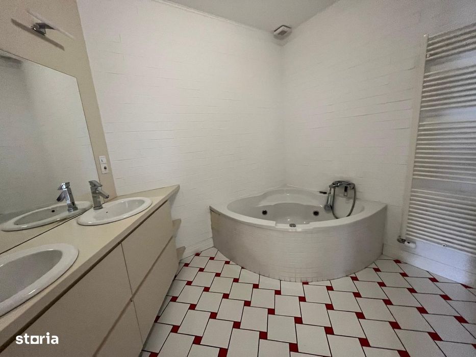 Vilă Pipera | 360 mp | Teren 1.000 mp | 8 camere | 5 băi | Garaj