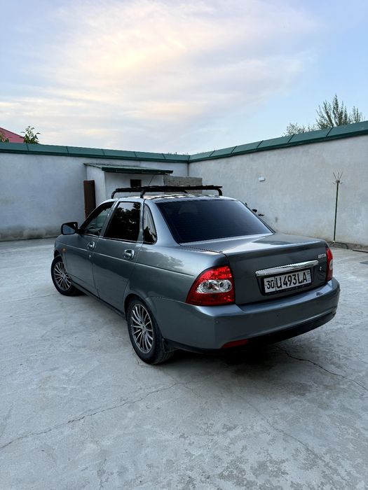 Lada priora 1.6.  2013 sroshniga sotaman naqtga