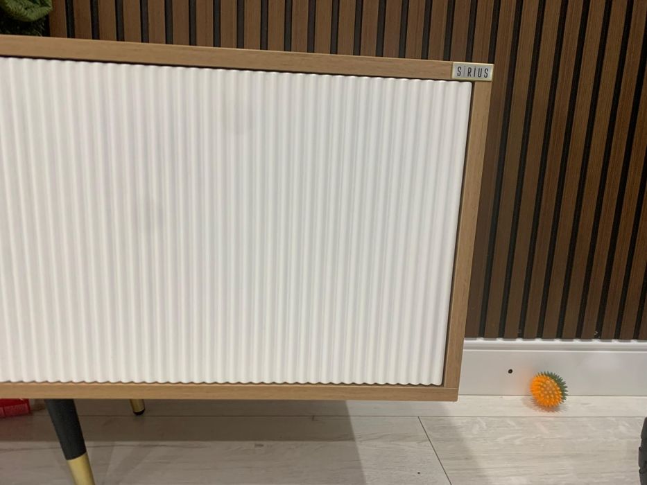 Тумба под ТВ в отличном состоянии